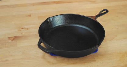 Crisbee Cast Iron & Karbon Steel Seasoning Stick